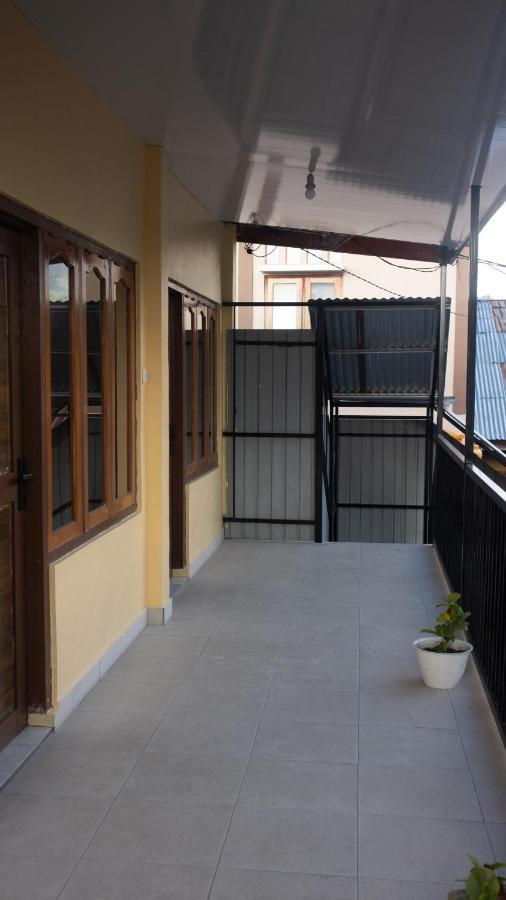 Tange Guest House Ruteng Dış mekan fotoğraf