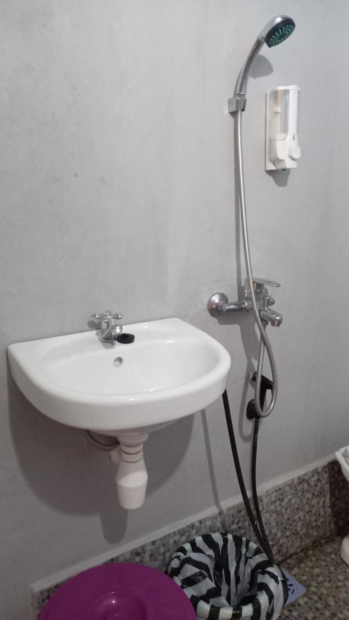 Tange Guest House Ruteng Dış mekan fotoğraf