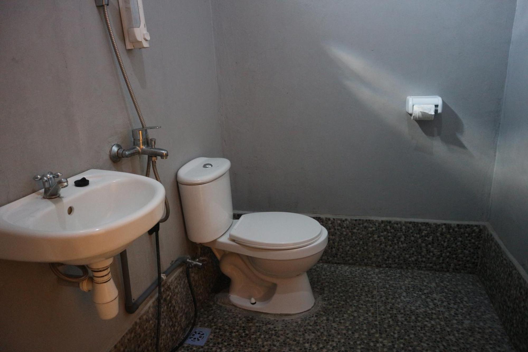 Tange Guest House Ruteng Dış mekan fotoğraf